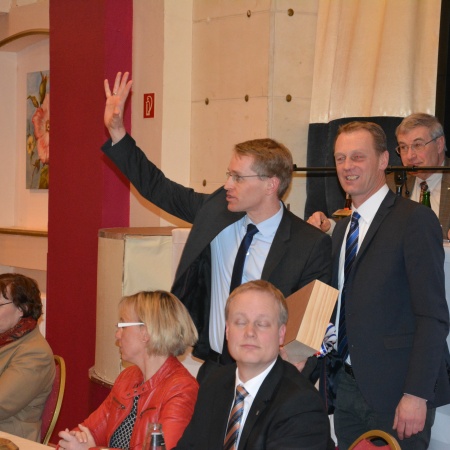 Johannes Callsen wünscht Daniel Günther alles Gute für die Landtagswahl